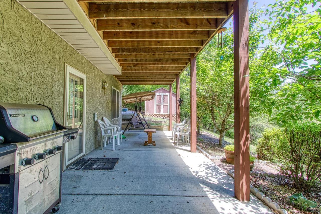 Bluebird'S Song By Honeybearcabins Sevierville Exterior photo