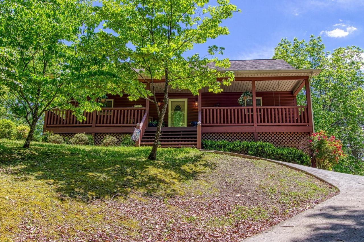 Bluebird'S Song By Honeybearcabins Sevierville Exterior photo