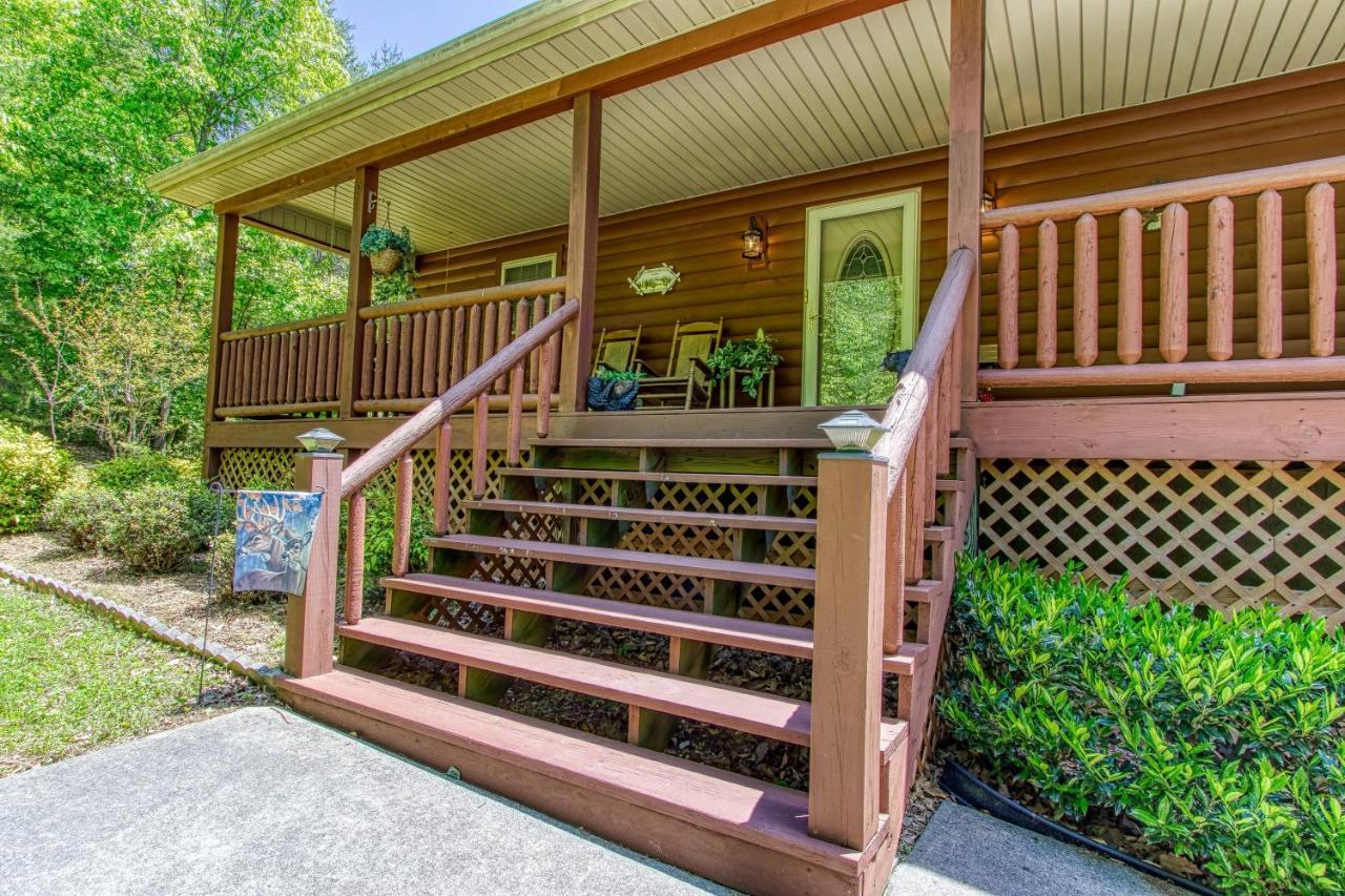 Bluebird'S Song By Honeybearcabins Sevierville Exterior photo